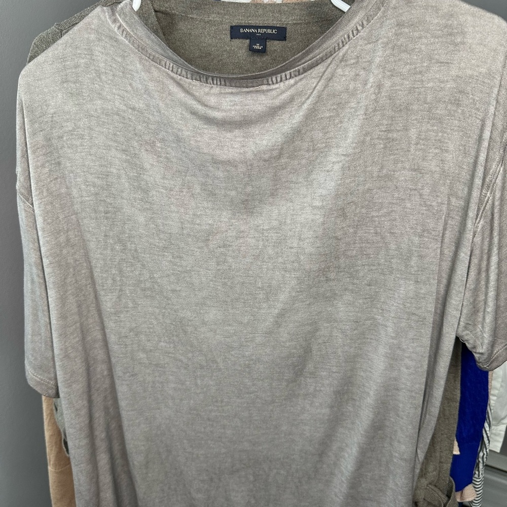 Jane and Delaney grey soft shirt